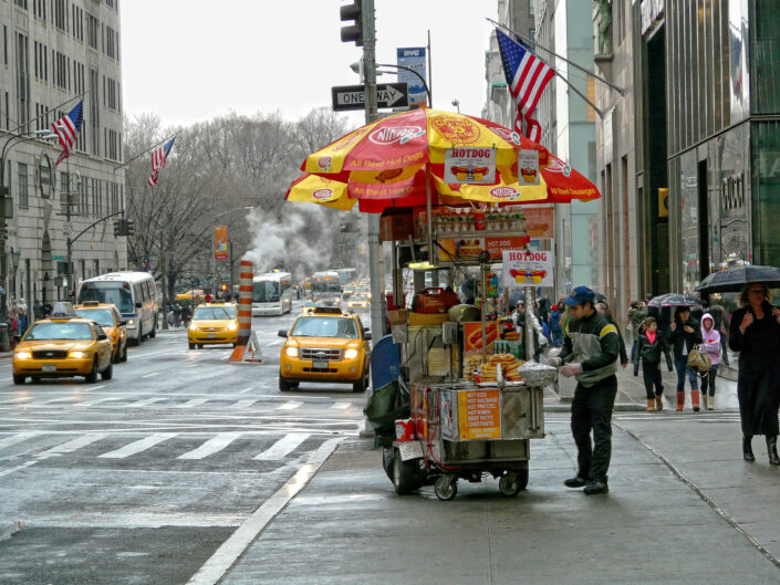 Hotdog on 5th avenue